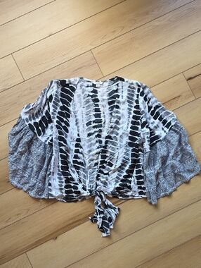 Tie-Front Black & White Printed Women’s Top